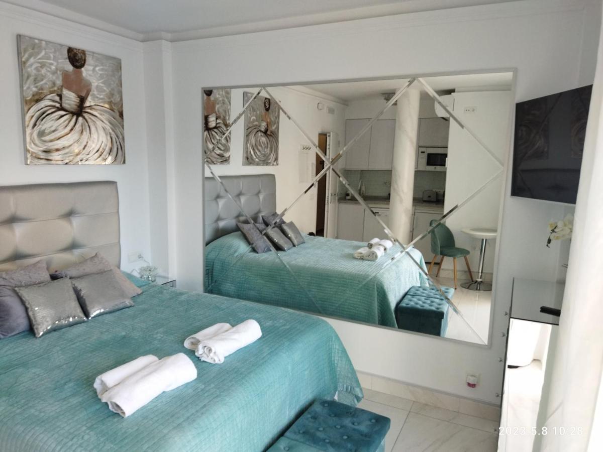 Silver Horizon Luxury Apartment Нерха Екстер'єр фото
