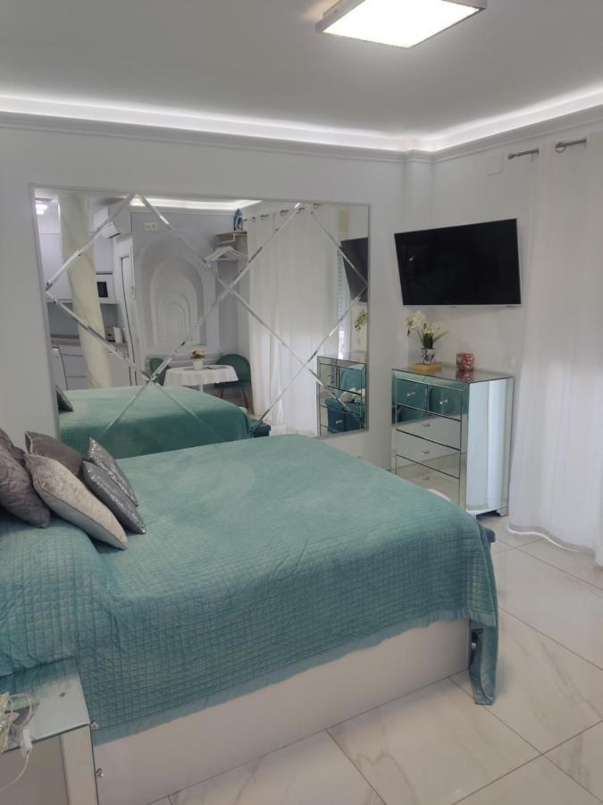 Silver Horizon Luxury Apartment Нерха Екстер'єр фото