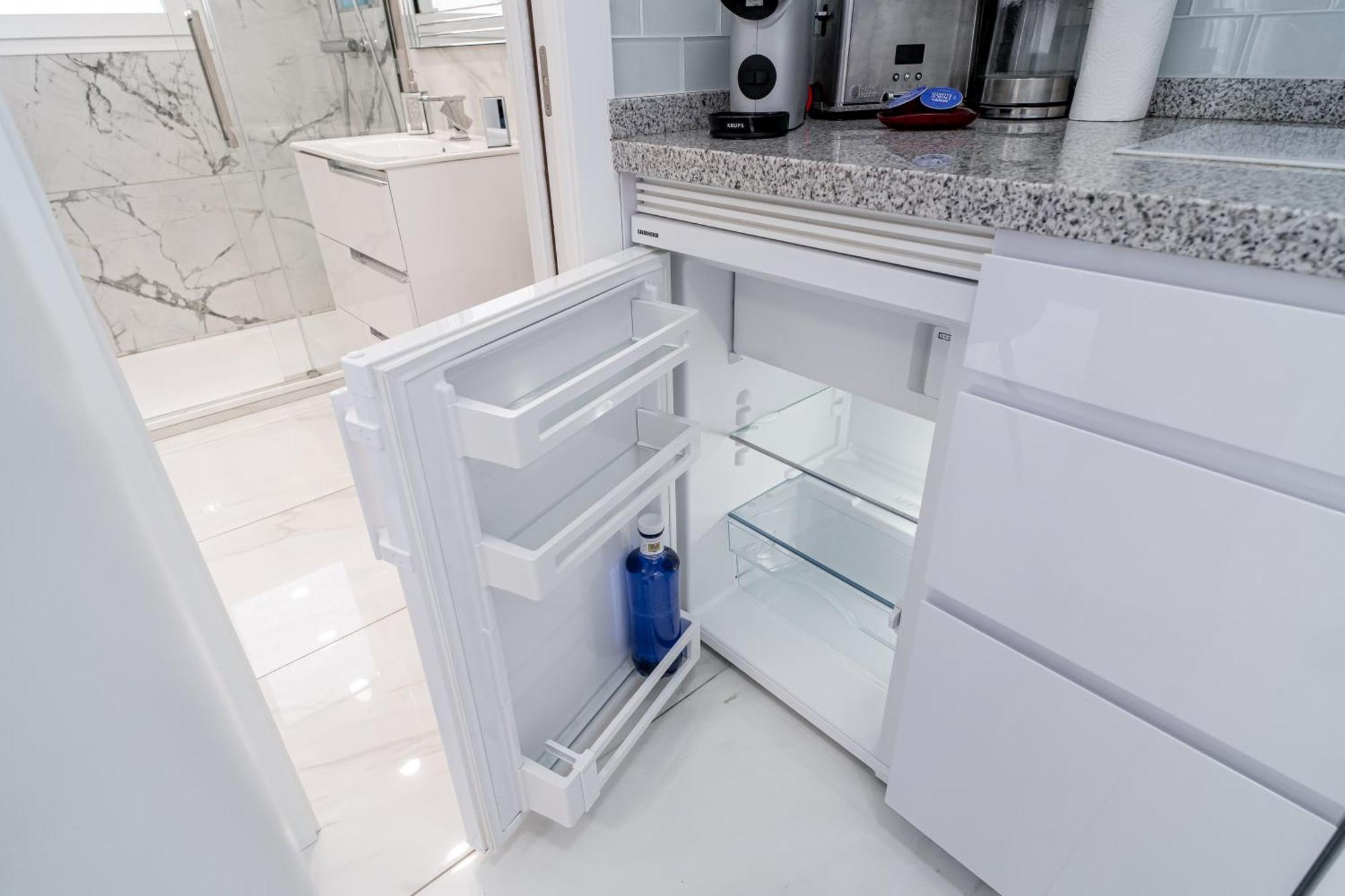 Silver Horizon Luxury Apartment Нерха Екстер'єр фото